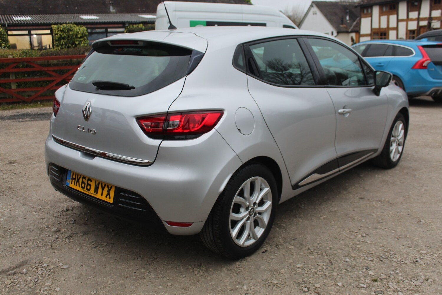 Used Renault Clio 2017 for sale - 77675712: Photo 8