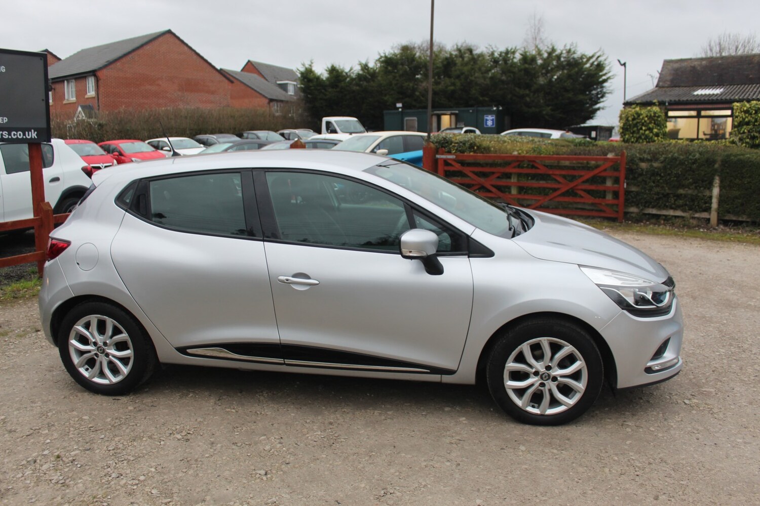 Used Renault Clio 2017 for sale - 77675712: Photo 9