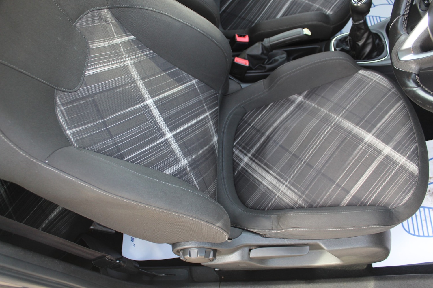 Used Vauxhall Corsa 2015 for sale - 77629078: Photo 23