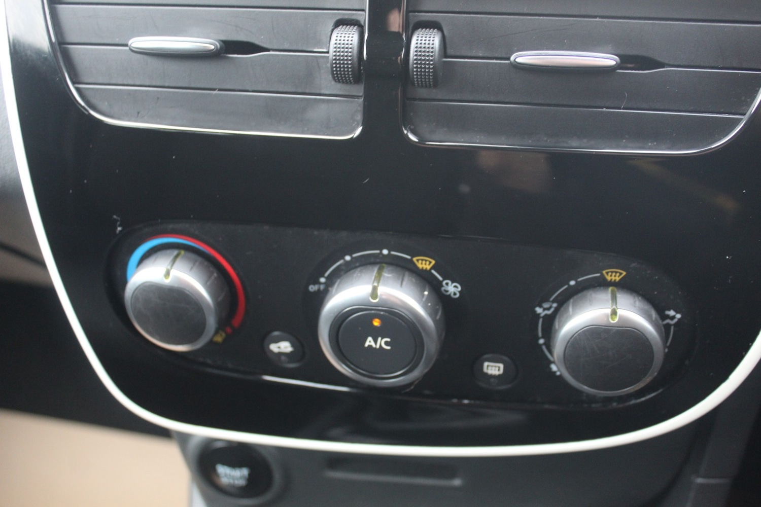 Used Renault Clio 2016 for sale - 76605767: Photo 11