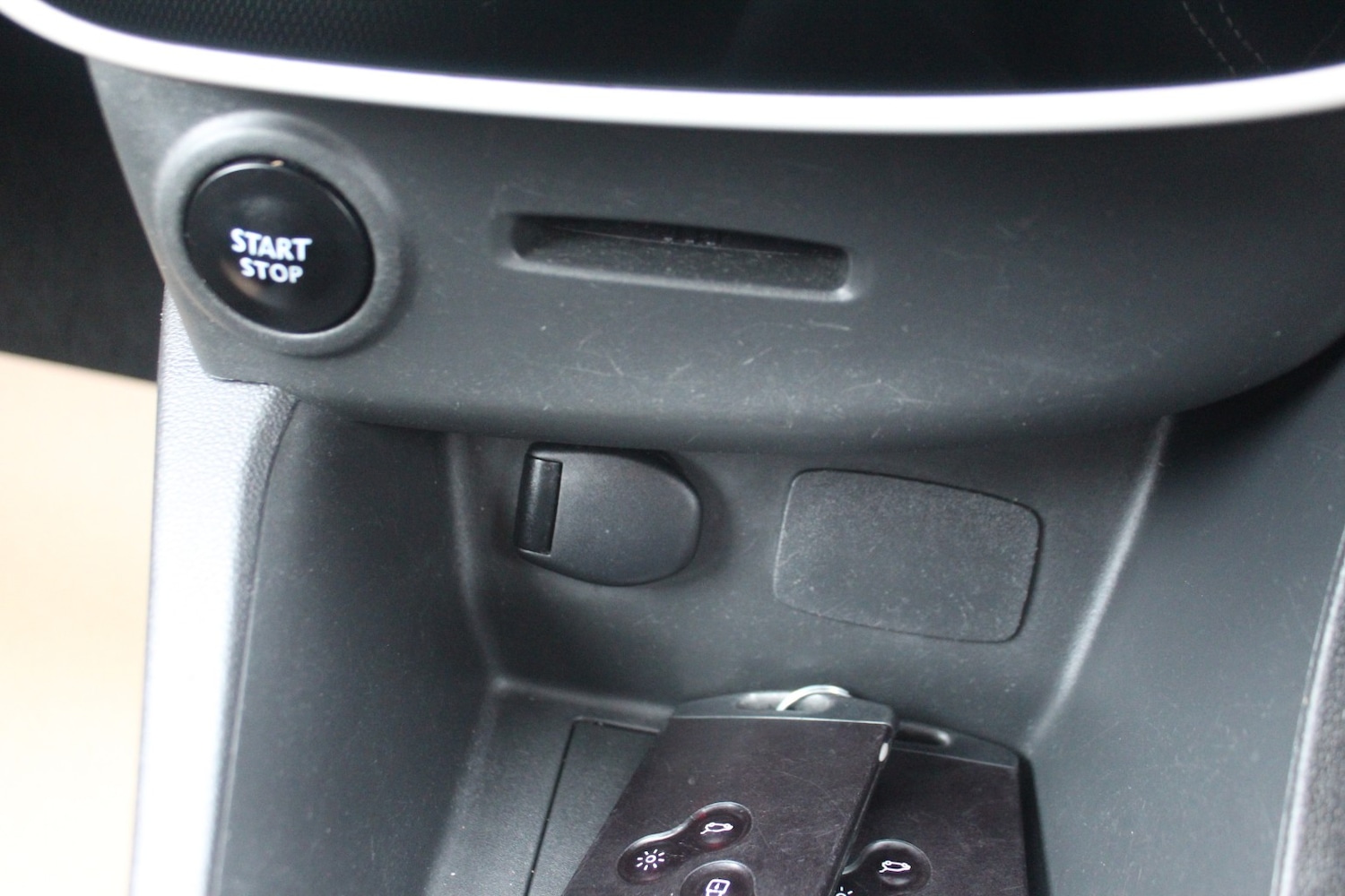 Used Renault Clio 2016 for sale - 76605767: Photo 17