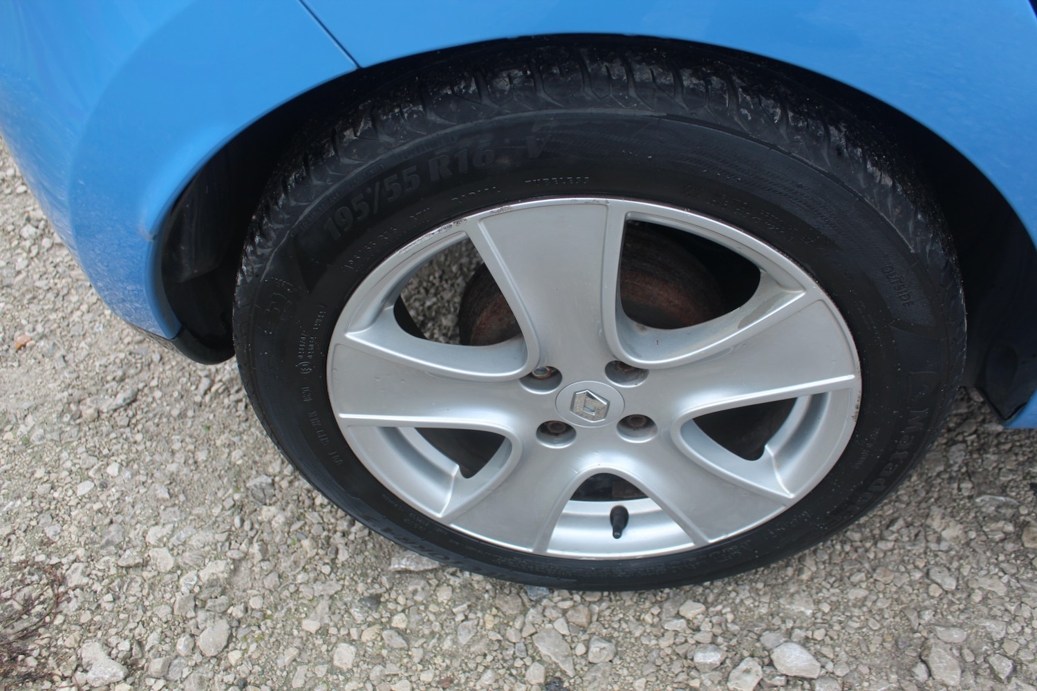 Used Renault Clio 2016 for sale - 76605767: Photo 6