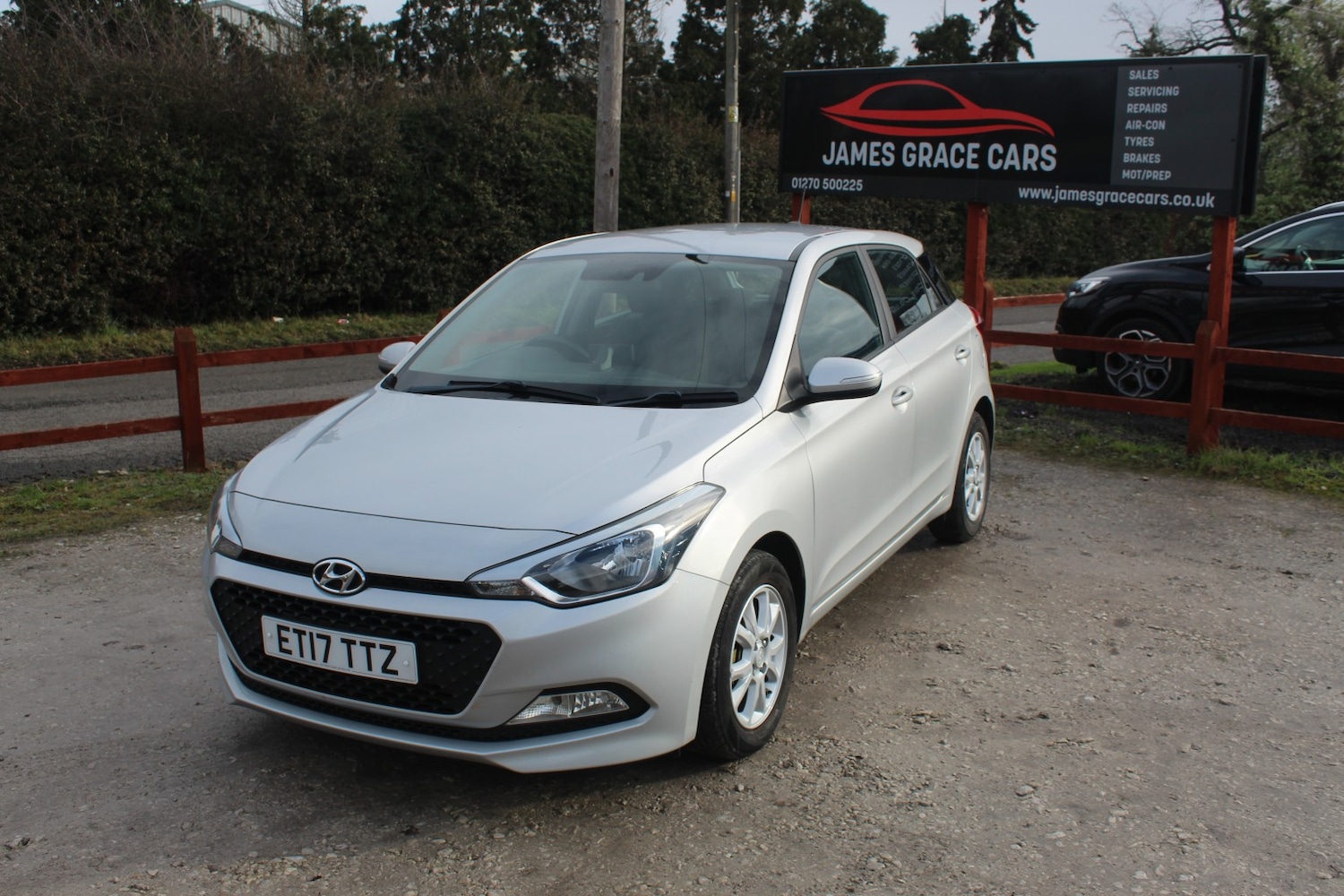 Used Hyundai i20 2017 for sale - 77395217: Photo 2