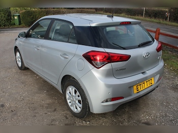 Used Hyundai i20 2017 for sale - 77395217: Photo