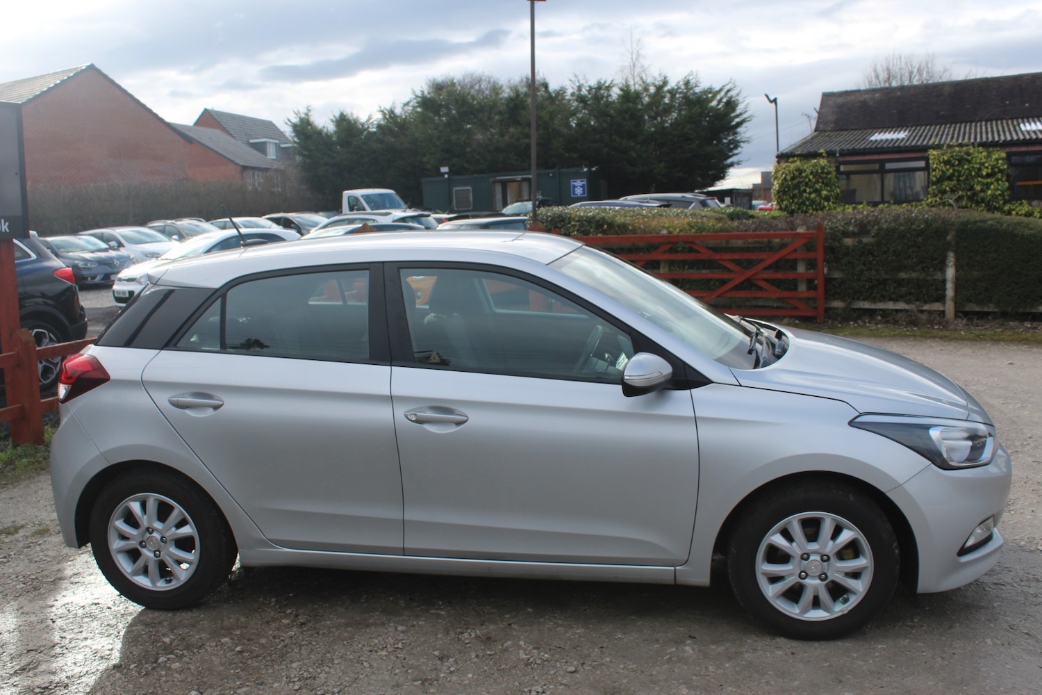 Used Hyundai i20 2017 for sale - 77395217: Photo 6