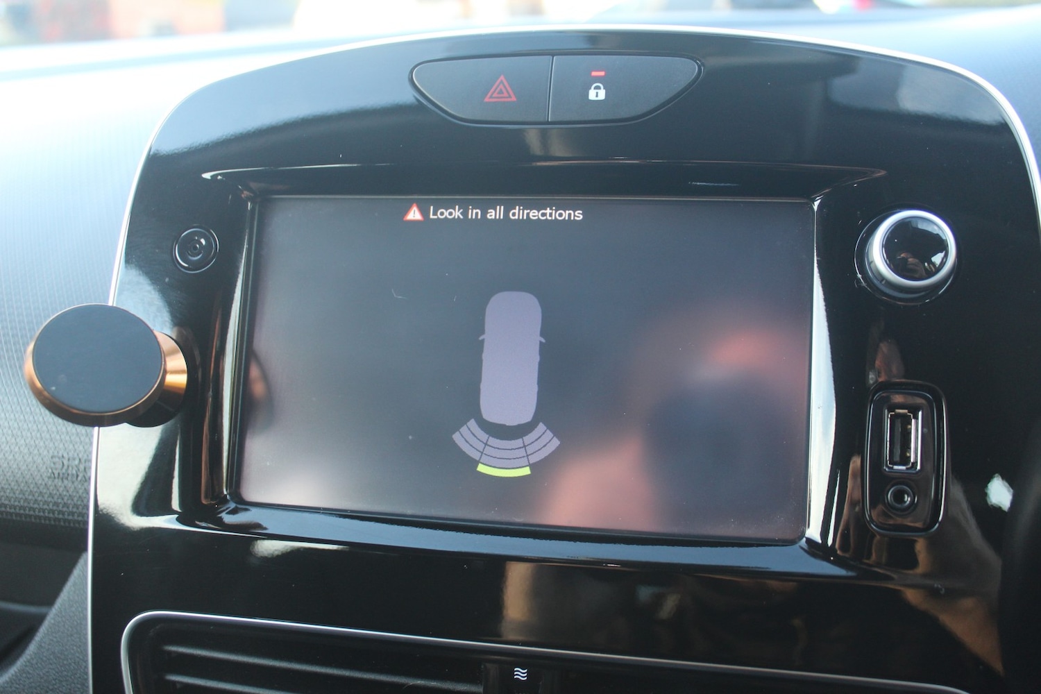 Used Renault Clio 2017 for sale - 76605669: Photo 10