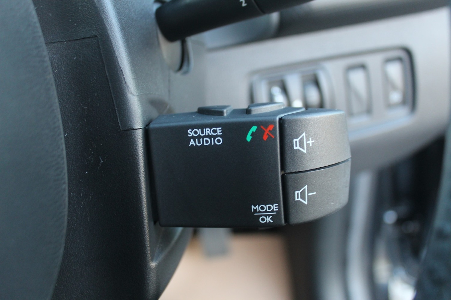 Used Renault Clio 2017 for sale - 76605669: Photo 19