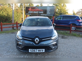 Used Renault Clio 2017 for sale - 76605669: Photo