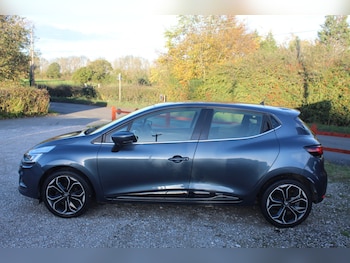 Used Renault Clio 2017 for sale - 76605669: Photo