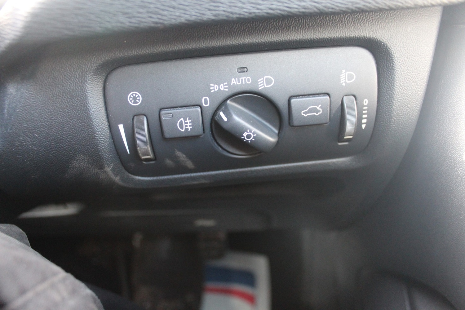 Used Volvo V40 2014 for sale - 78045514: Photo 22