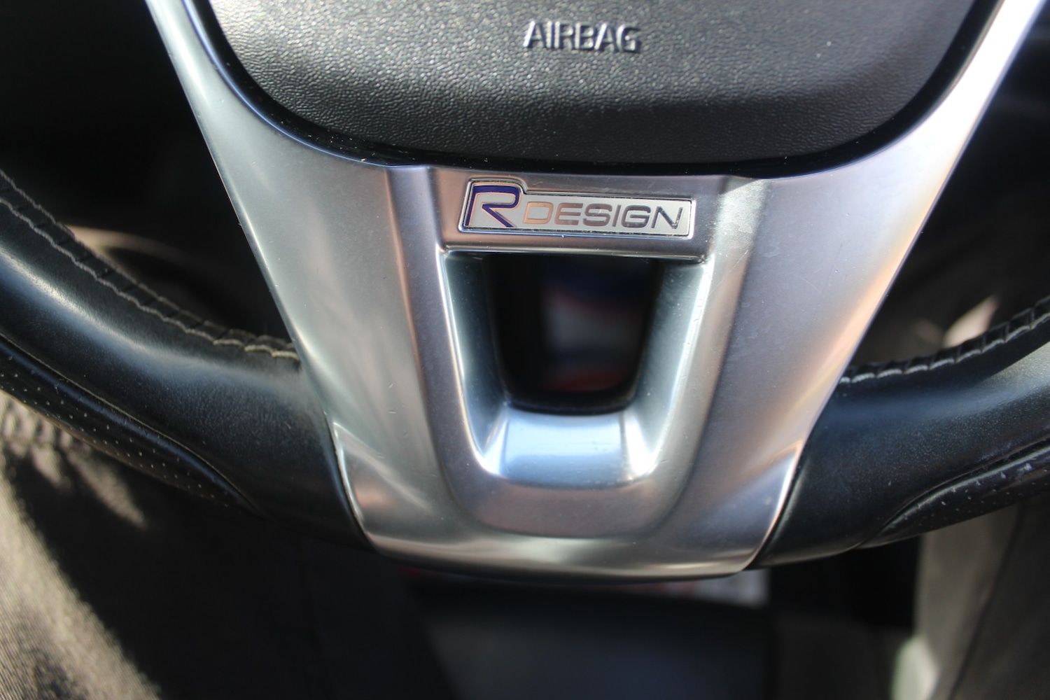 Used Volvo V40 2014 for sale - 78045514: Photo 24