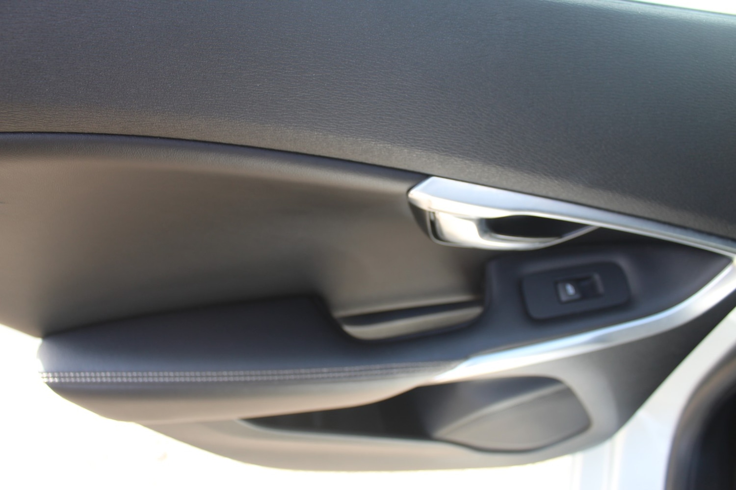 Used Volvo V40 2014 for sale - 78045514: Photo 30