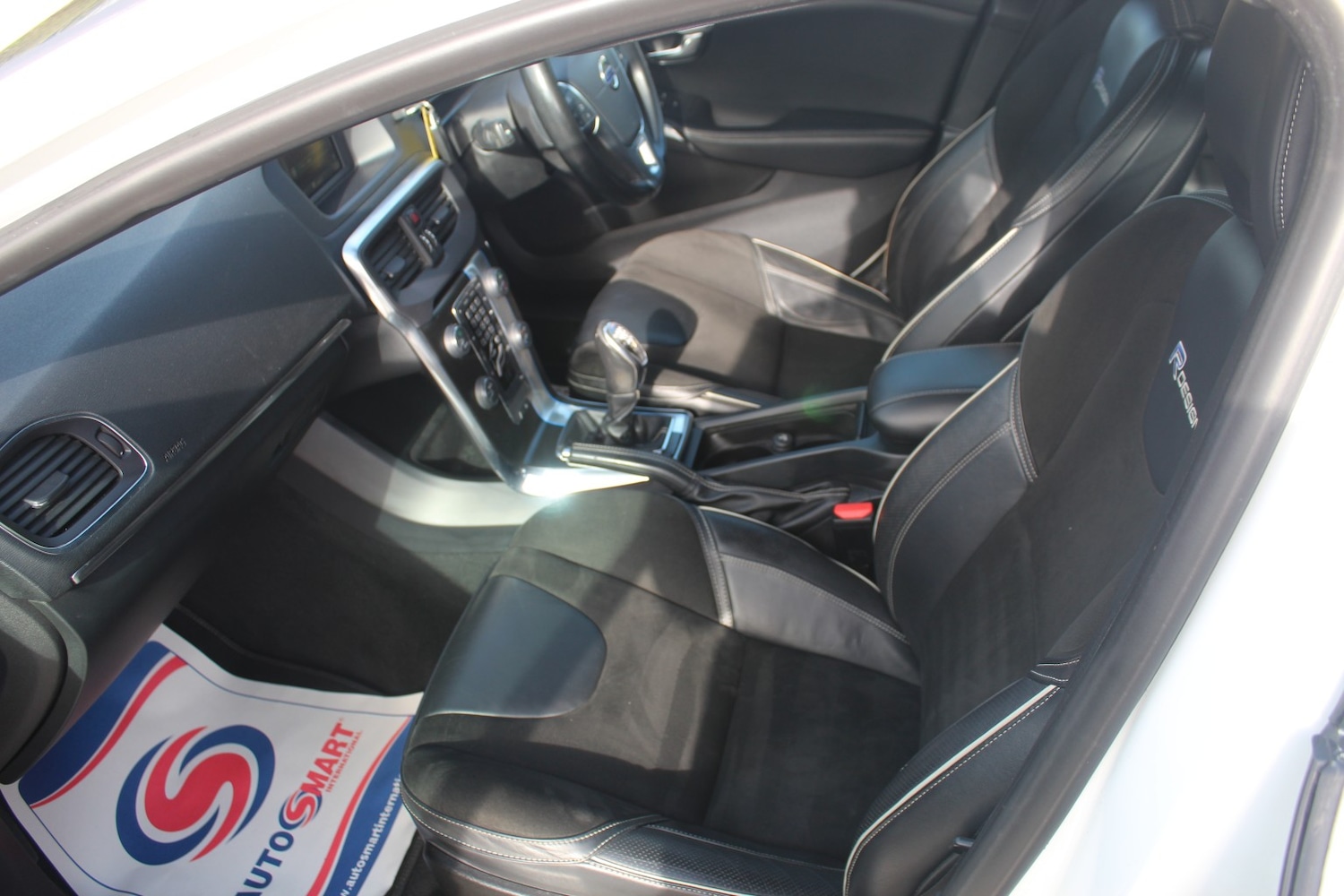 Used Volvo V40 2014 for sale - 78045514: Photo 35