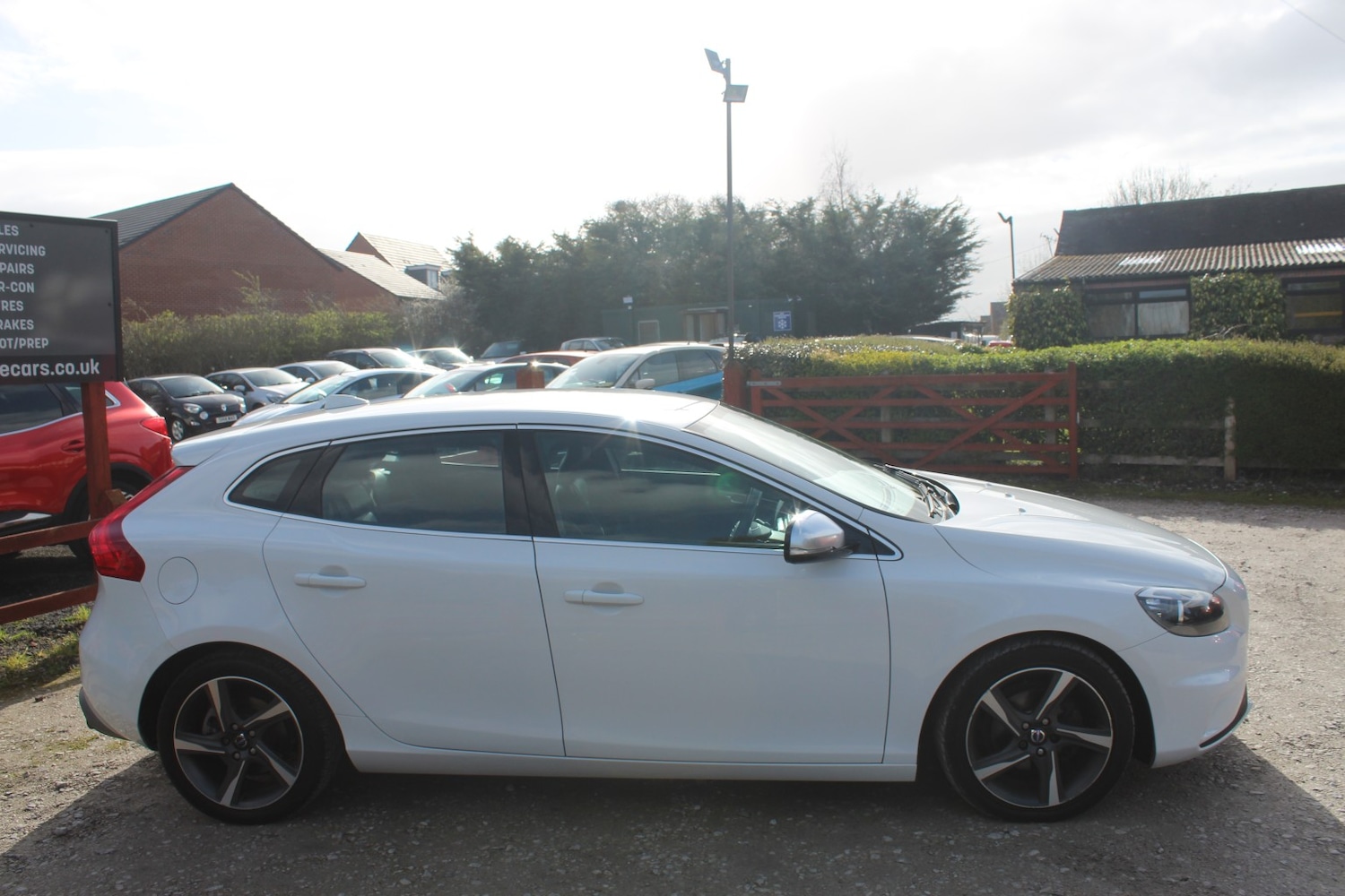 Used Volvo V40 2014 for sale - 78045514: Photo 8