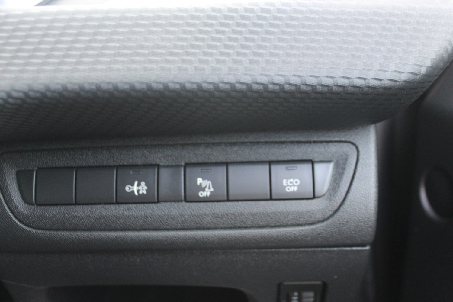 Used Peugeot 2008 2014 for sale - 76974274: Photo 22