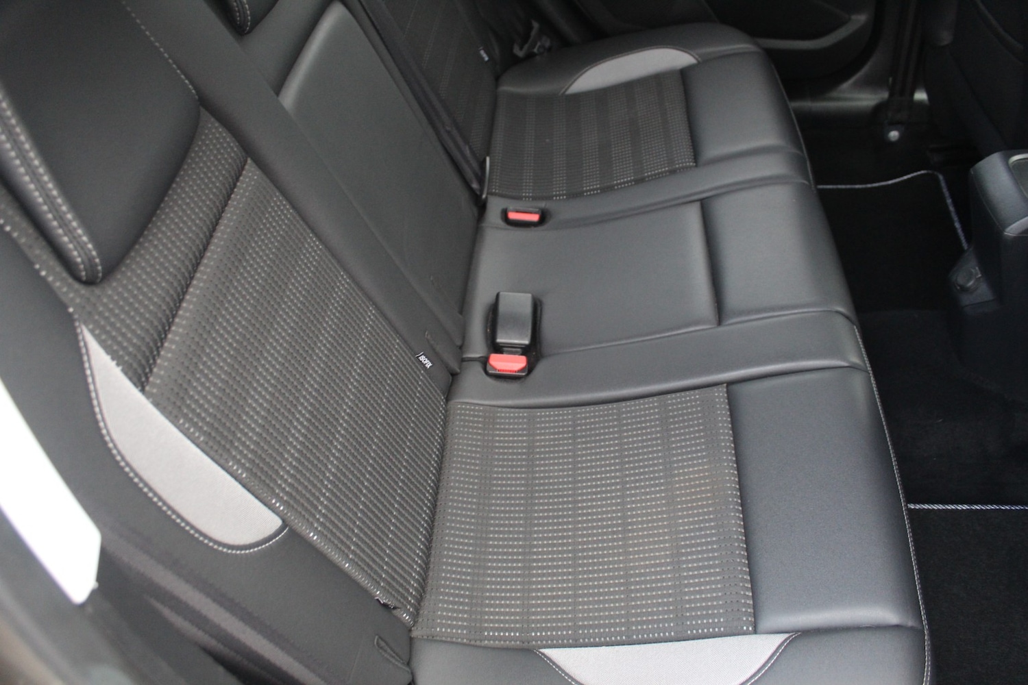 Used Peugeot 2008 2014 for sale - 76974274: Photo 29