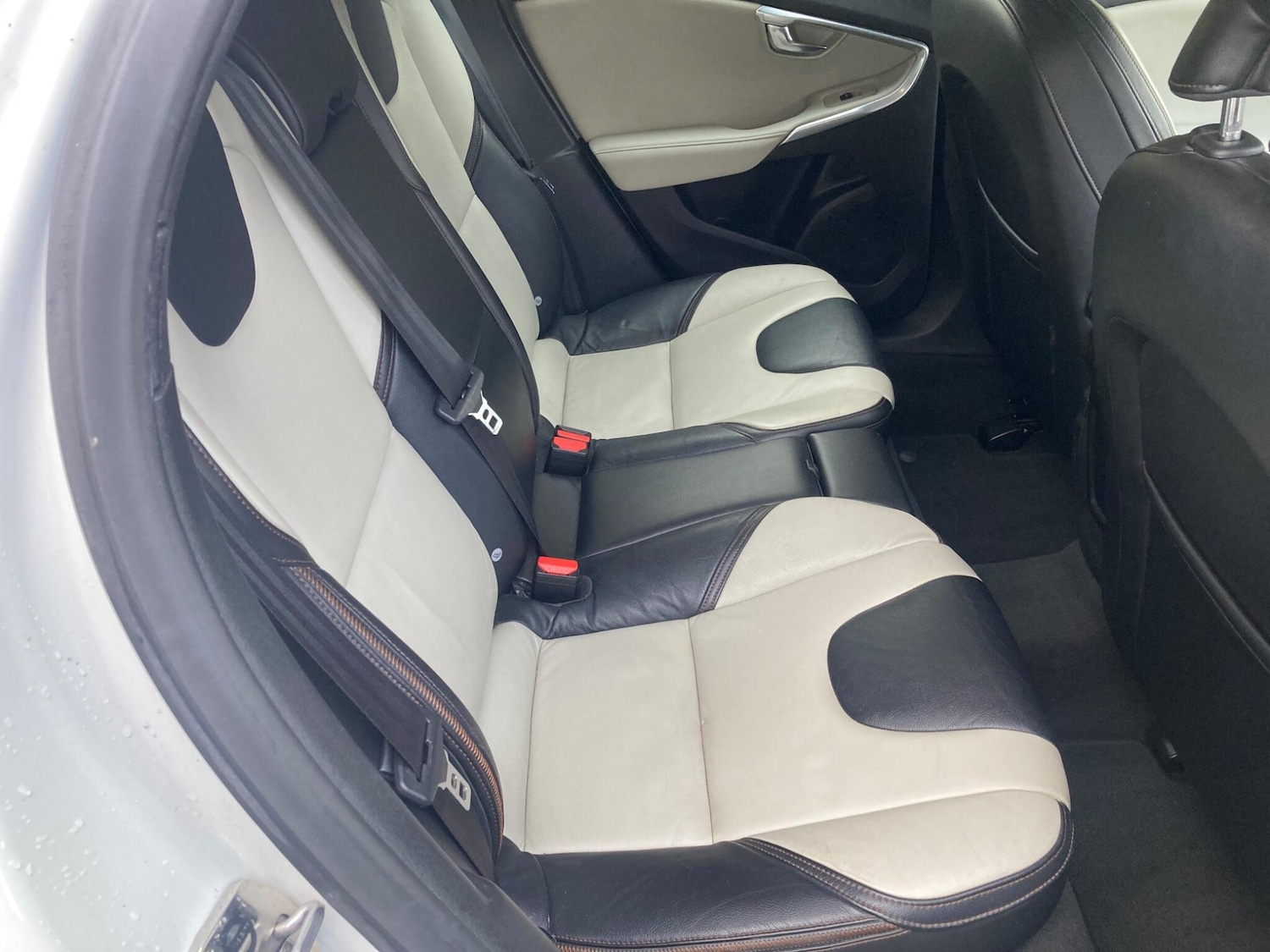 Used Volvo V40 Cross Country 2014 for sale - 76349164: Photo 17