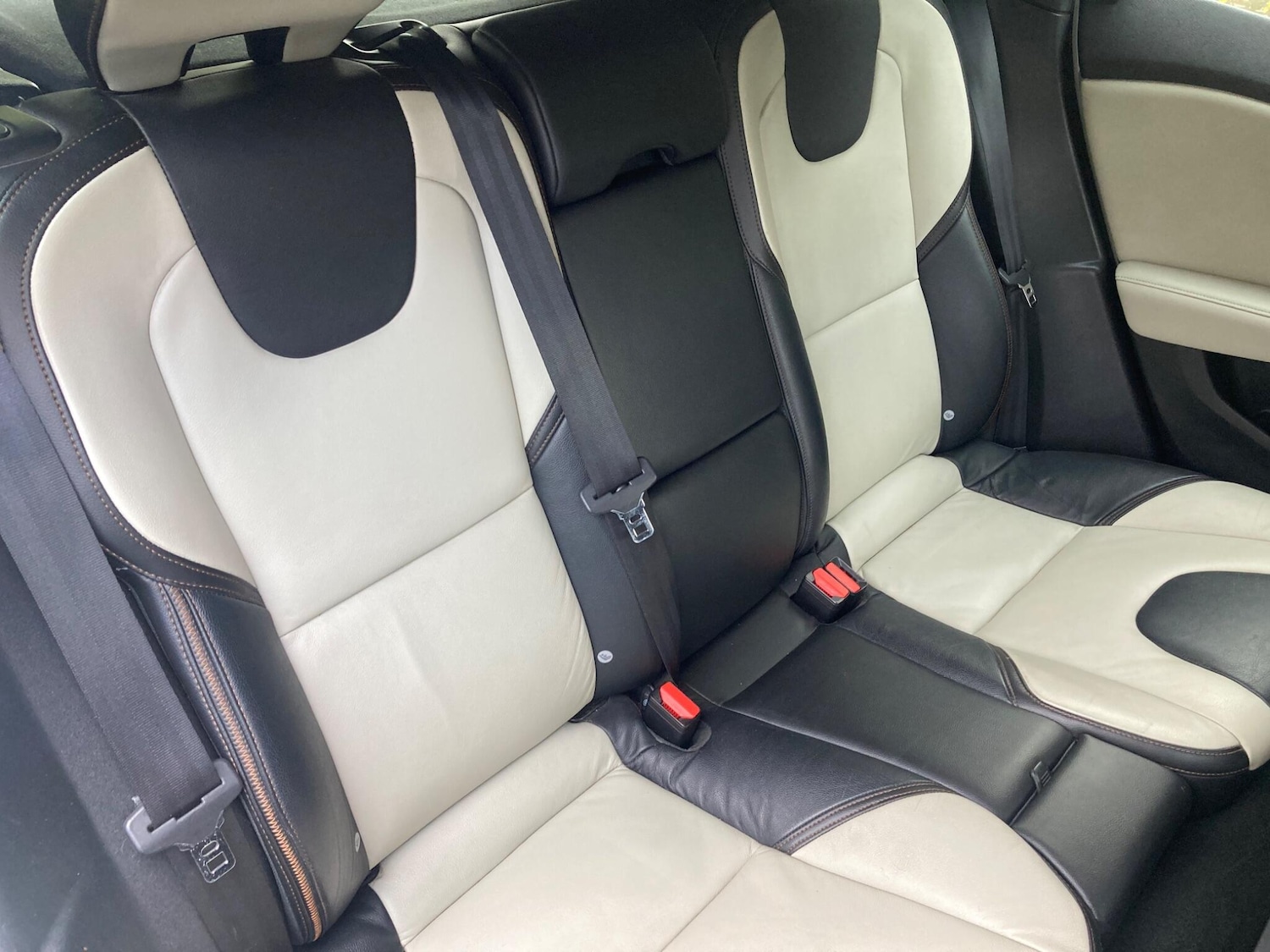 Used Volvo V40 Cross Country 2014 for sale - 76349164: Photo 18