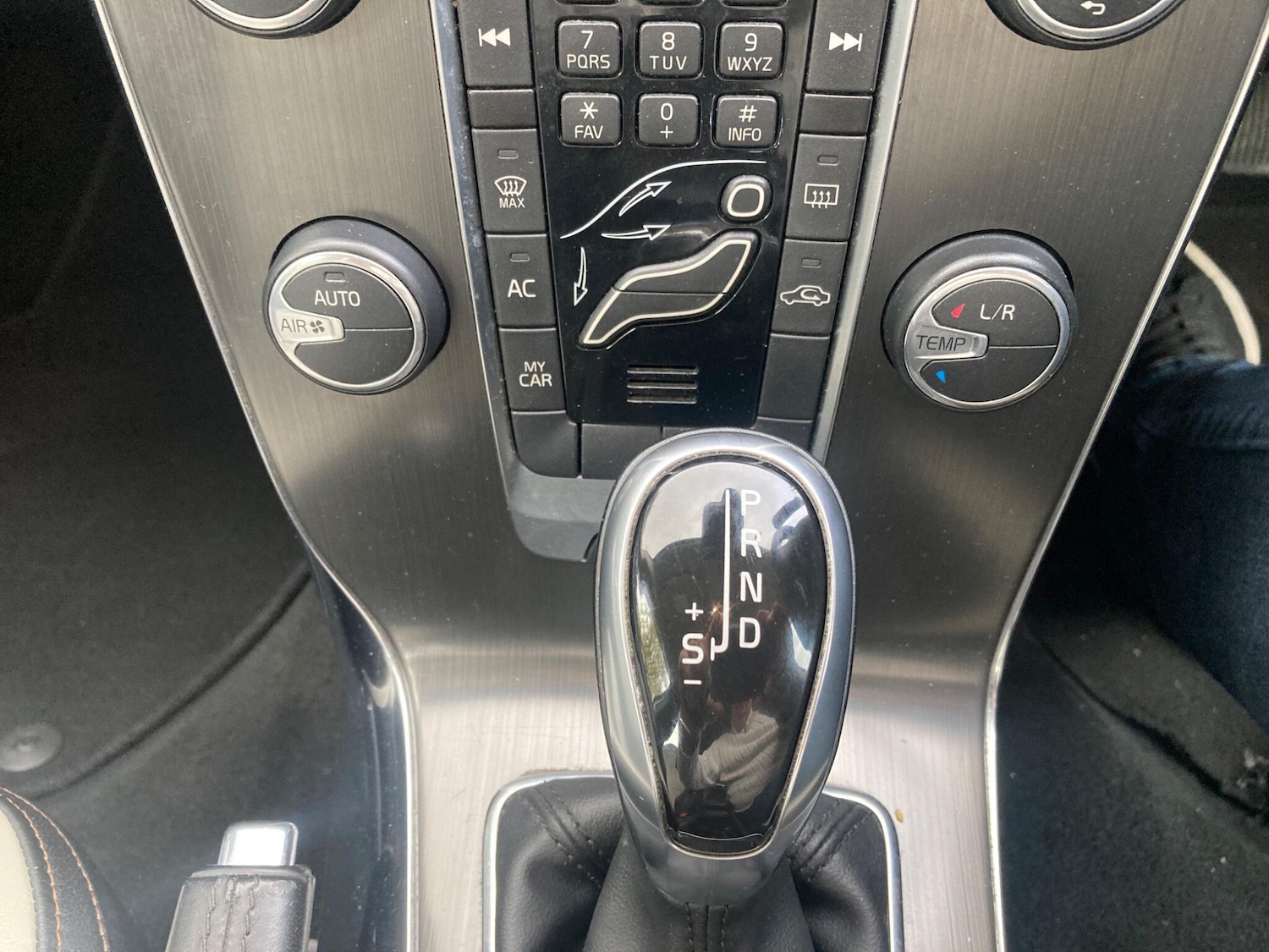 Used Volvo V40 Cross Country 2014 for sale - 76349164: Photo 27