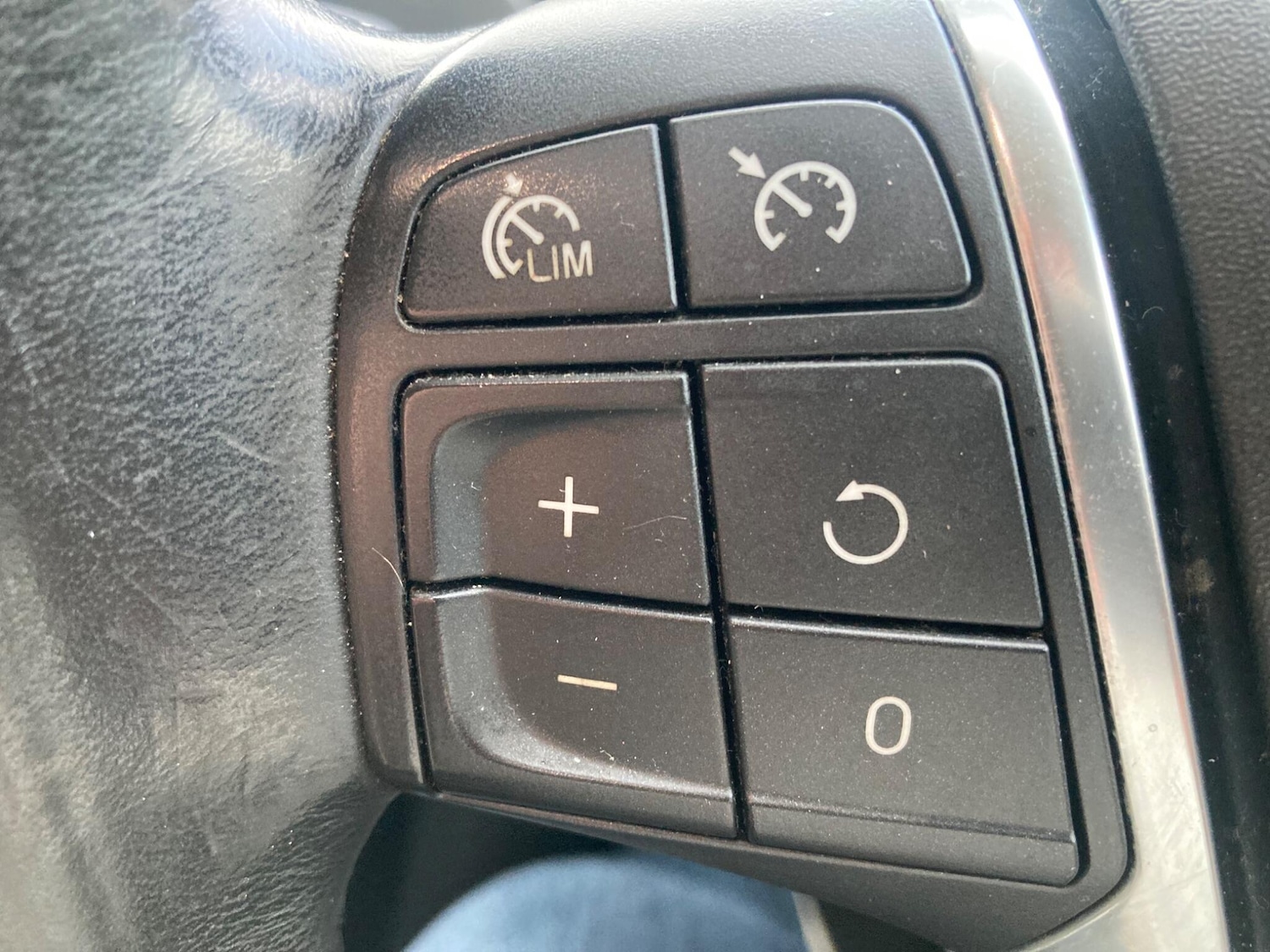 Used Volvo V40 Cross Country 2014 for sale - 76349164: Photo 28