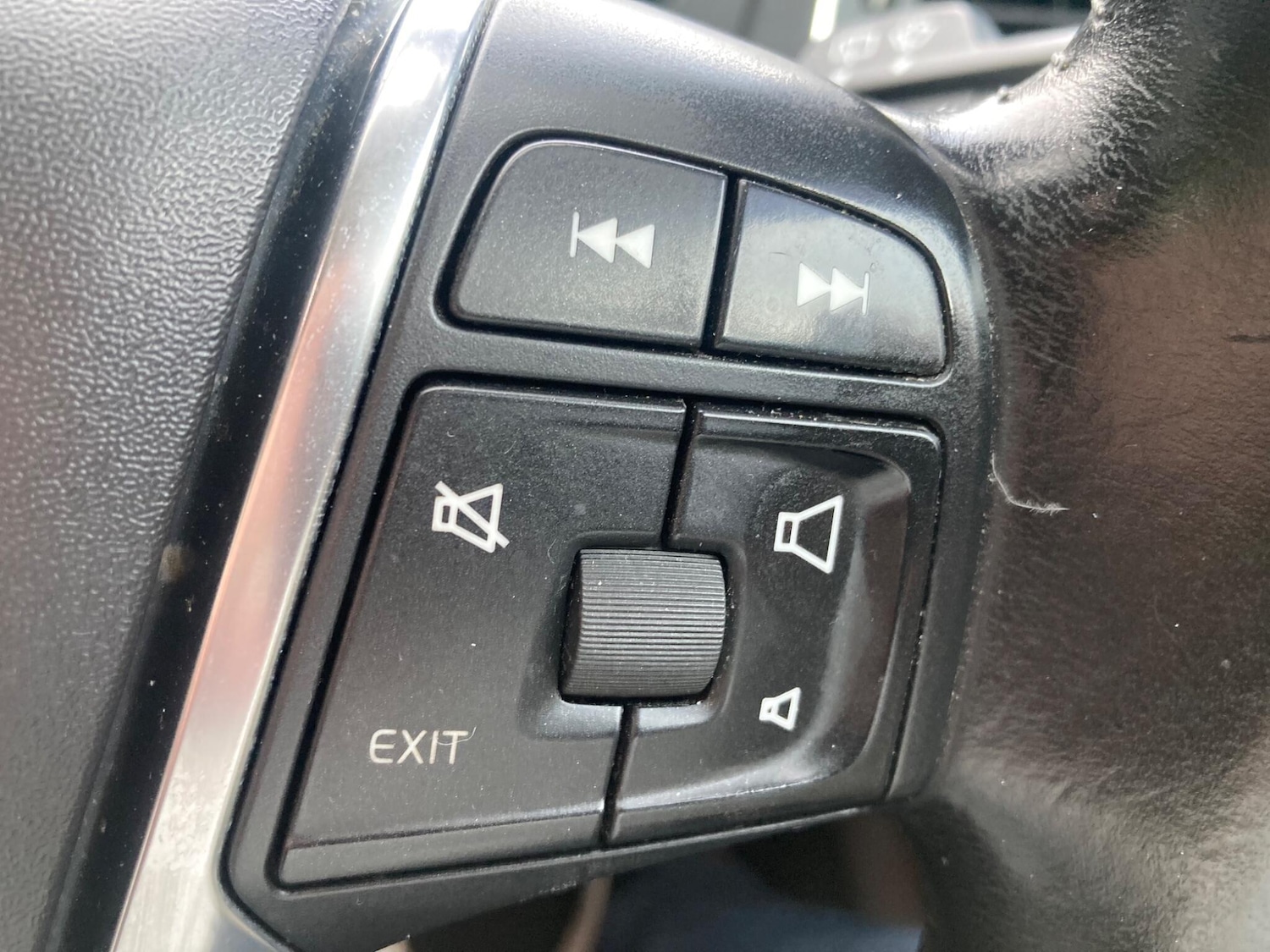 Used Volvo V40 Cross Country 2014 for sale - 76349164: Photo 29