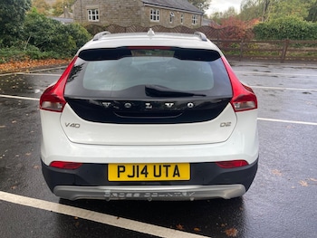 Used Volvo V40 Cross Country 2014 for sale - 76349164: Photo