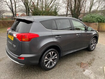 Used Toyota RAV4 2015 for sale - 77510931: Photo