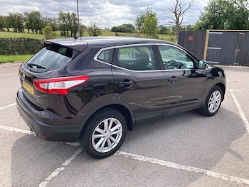 Used Nissan Qashqai 2014 for sale - 75540110: Photo