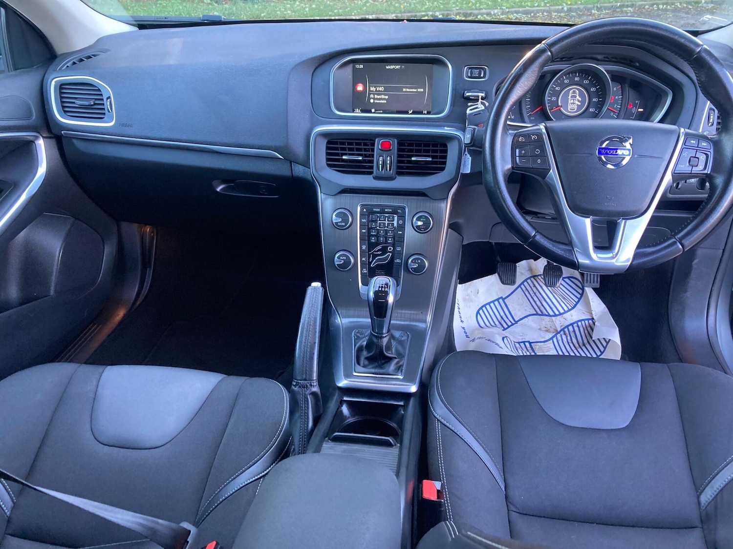 Used Volvo V40 2016 for sale - 76752595: Photo 17