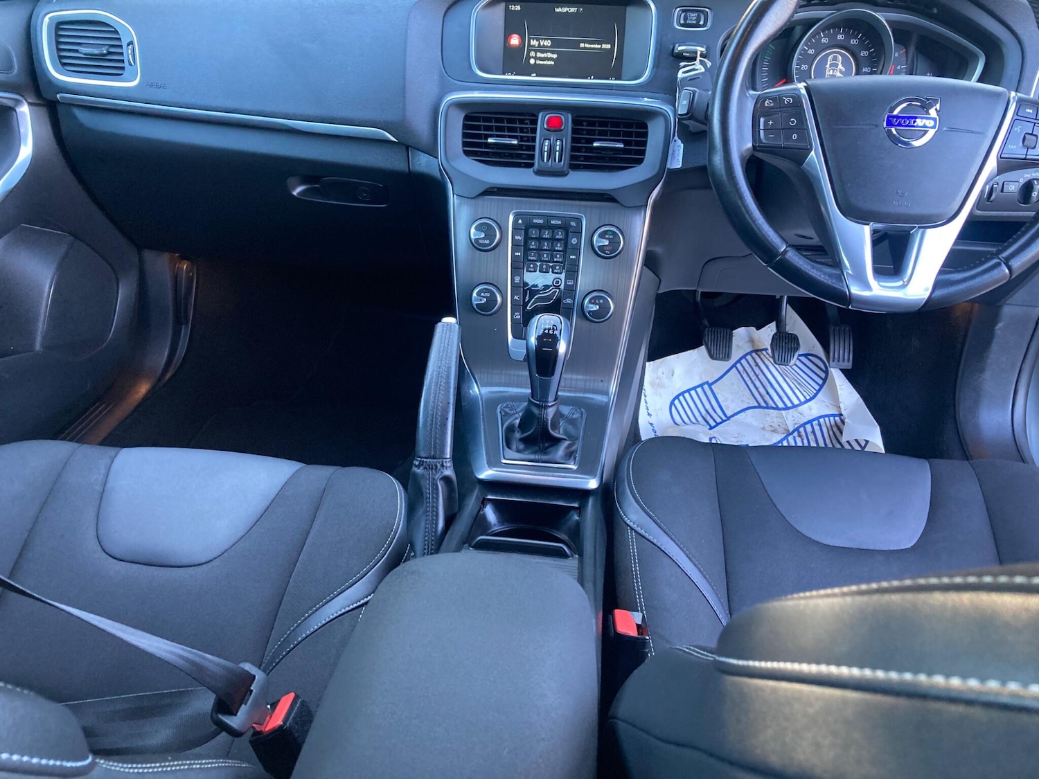 Used Volvo V40 2016 for sale - 76752595: Photo 18