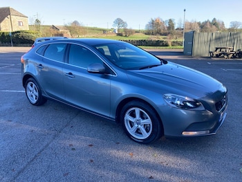 2016 (16) - D3 [4 Cyl 150] SE Nav 5dr