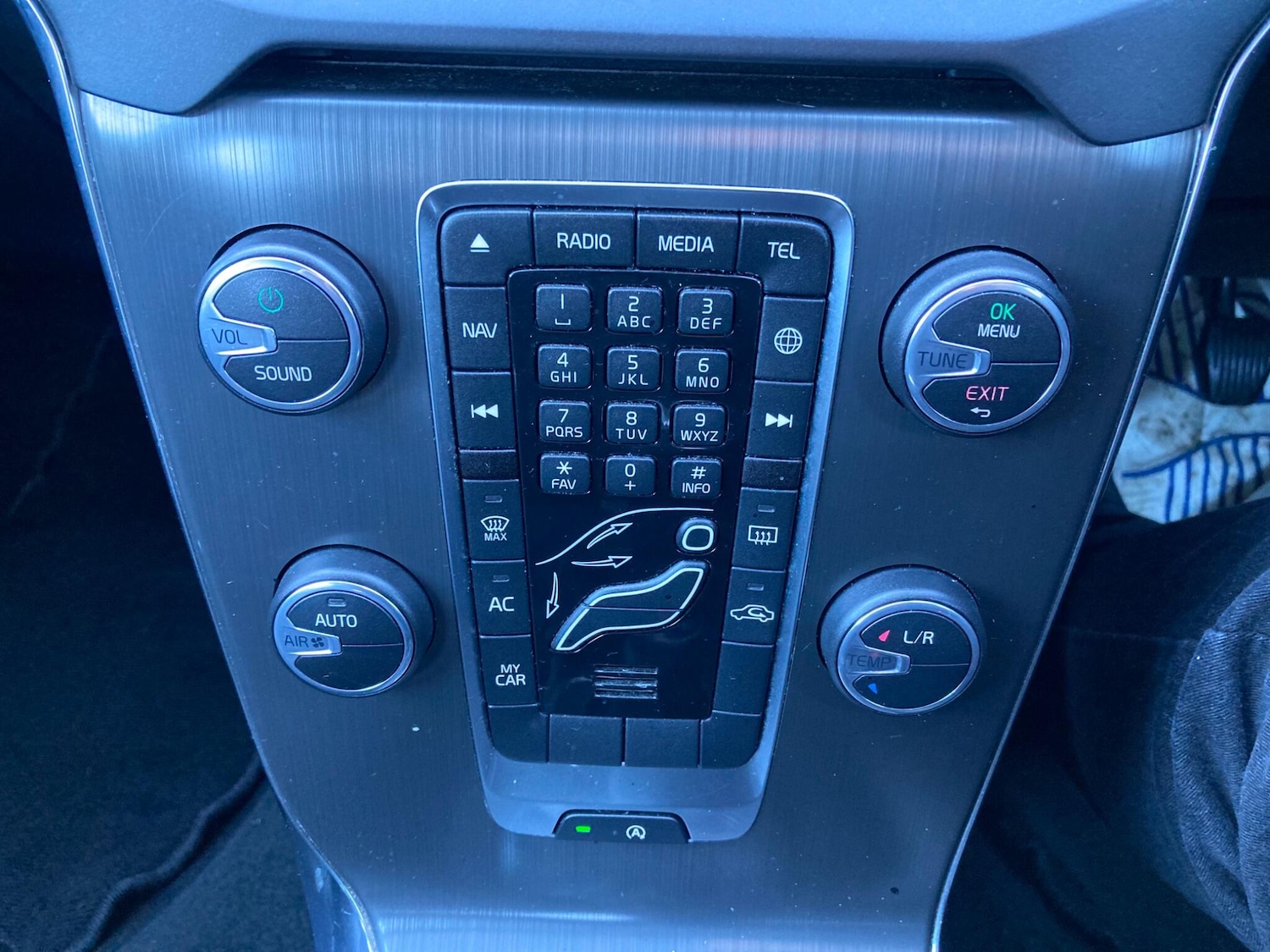 Used Volvo V40 2016 for sale - 76752595: Photo 26