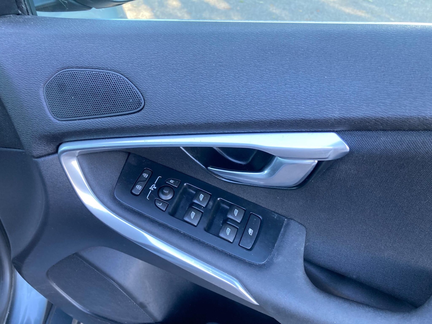 Used Volvo V40 2016 for sale - 76752595: Photo 27