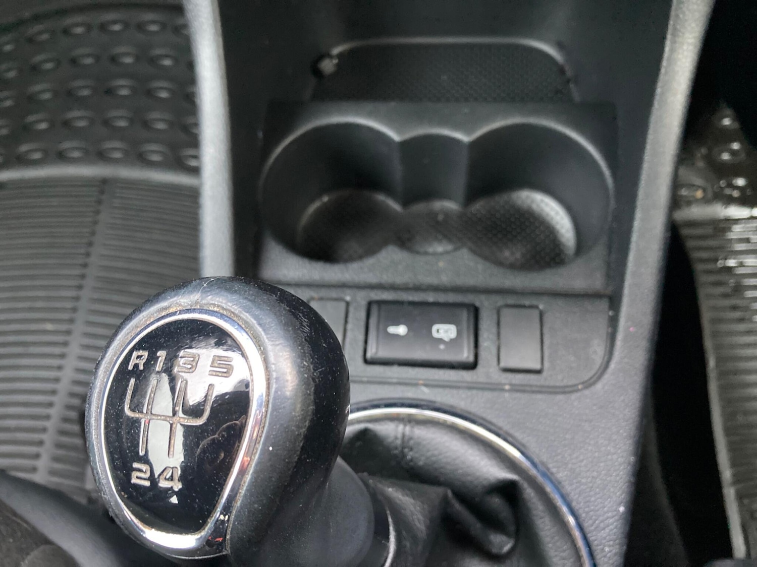 Used Skoda Fabia 2010 for sale - 76849862: Photo 22