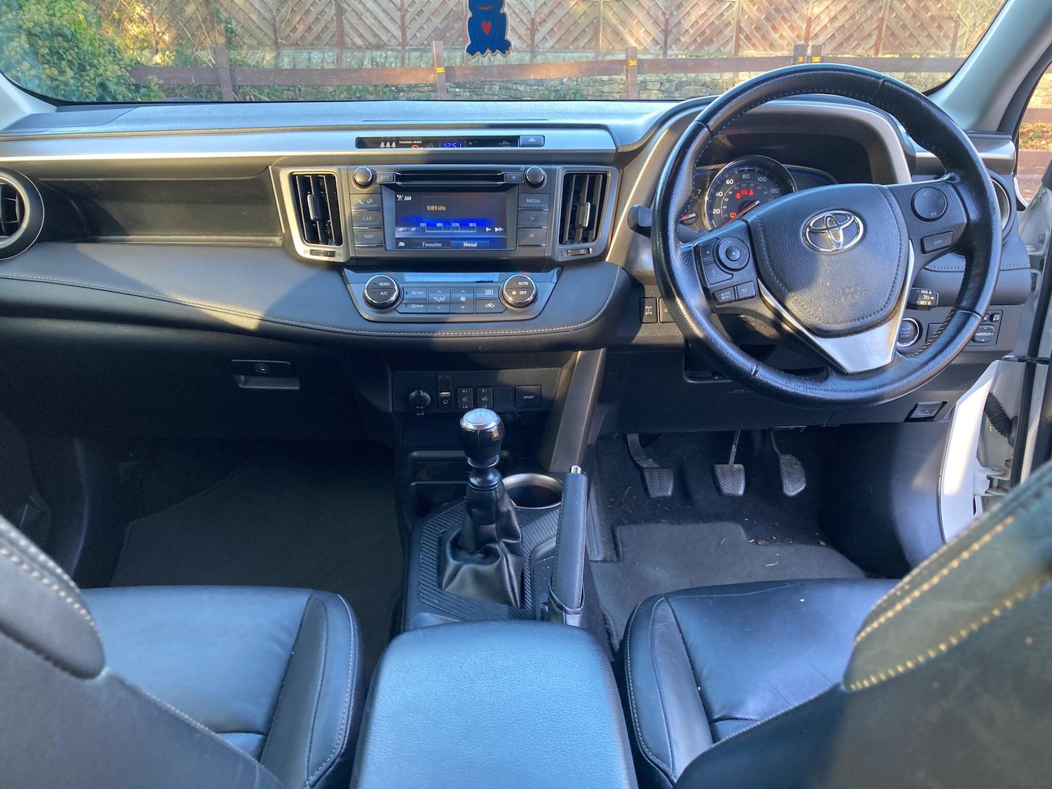 Used Toyota RAV4 2015 for sale - 76634064: Photo 27