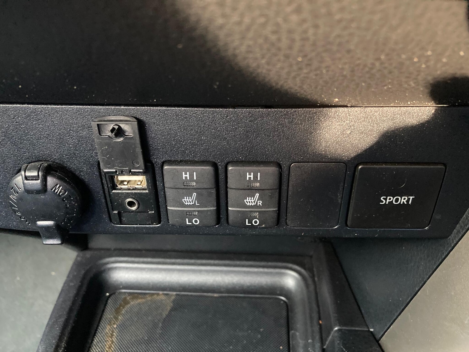 Used Toyota RAV4 2015 for sale - 76634064: Photo 35