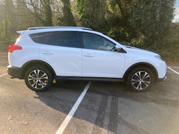 Used Toyota RAV4 2015 for sale - 76634064: Photo