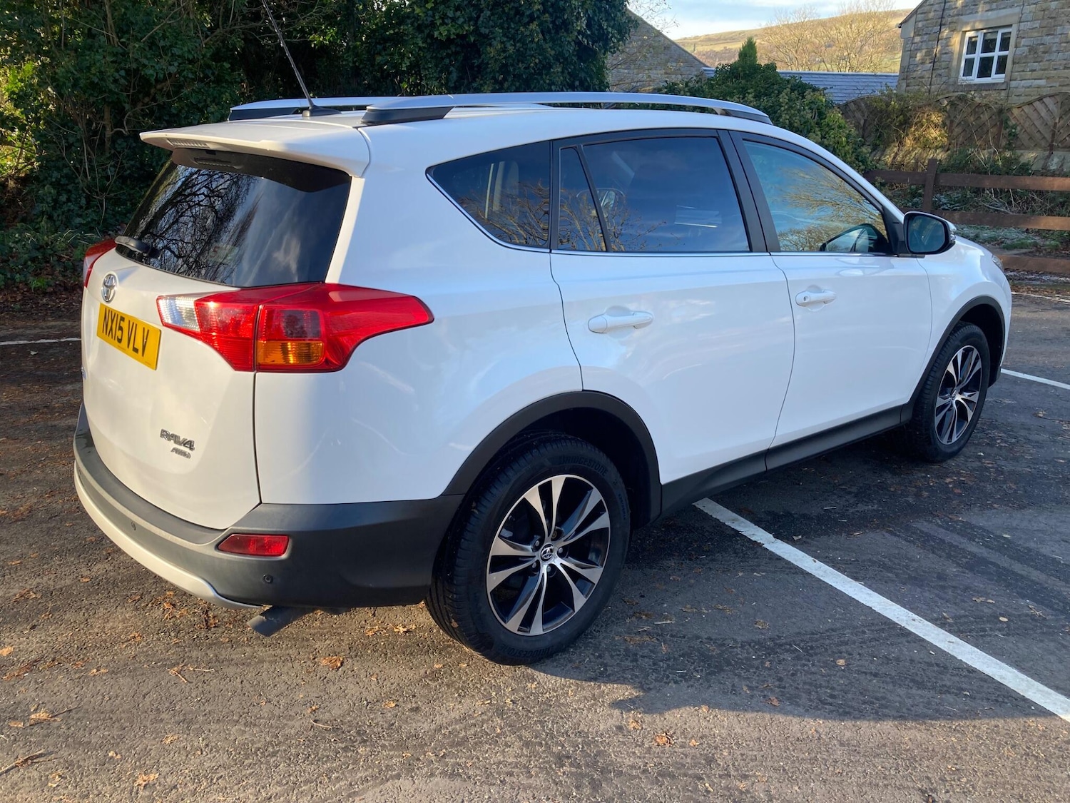 Used Toyota RAV4 2015 for sale - 76634064: Photo 4