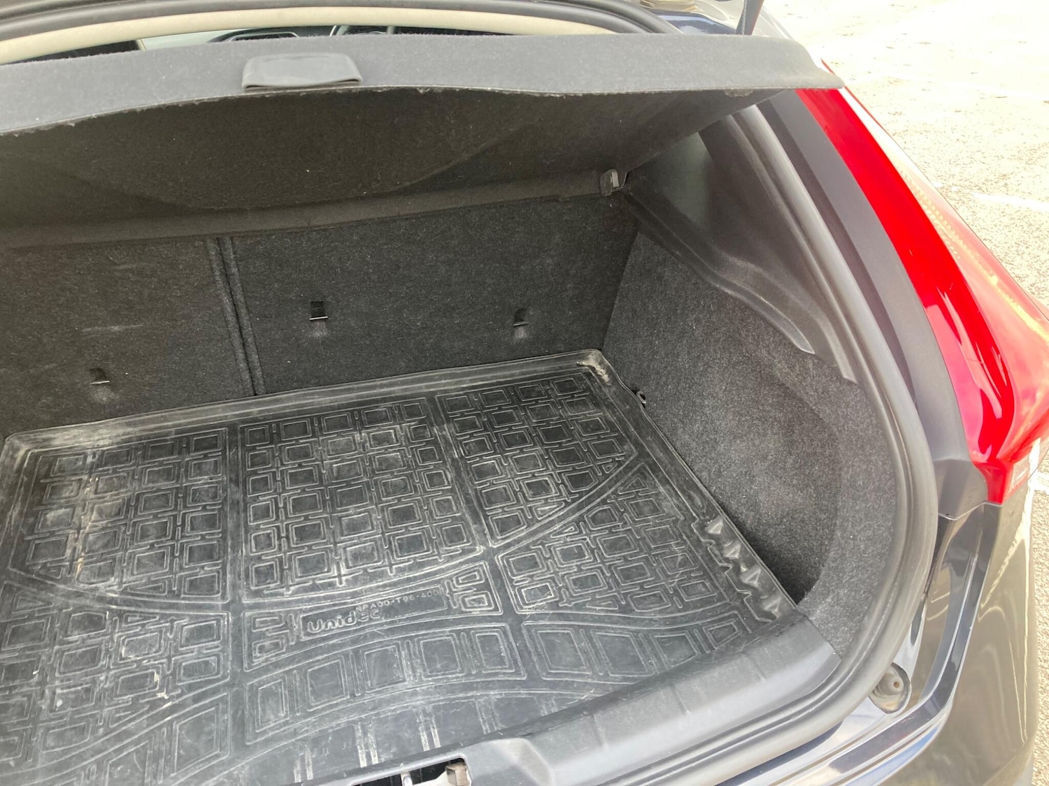 Used Volvo V40 Cross Country 2014 for sale - 76572539: Photo 18