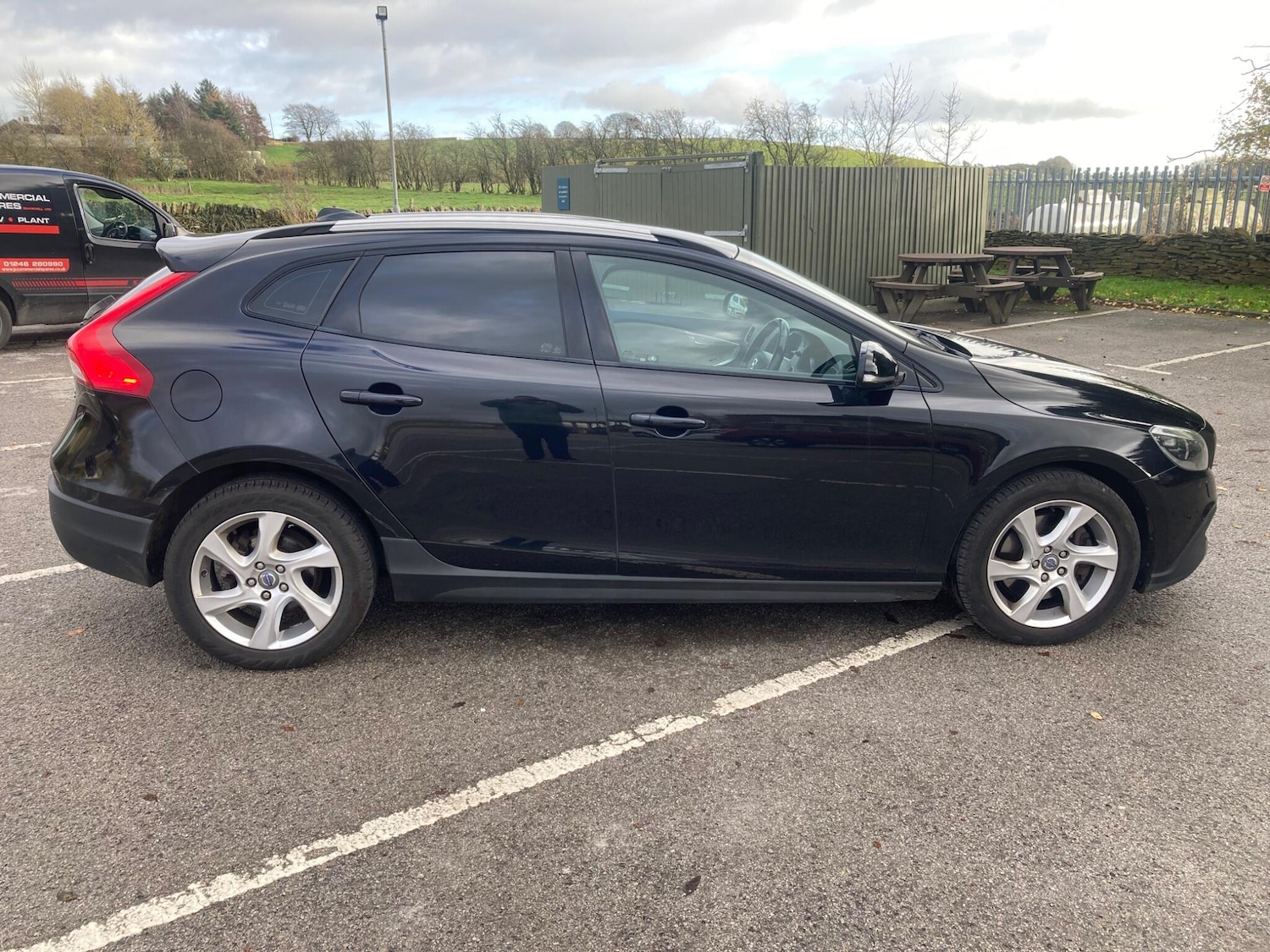 Used Volvo V40 Cross Country 2014 for sale - 76572539: Photo 3