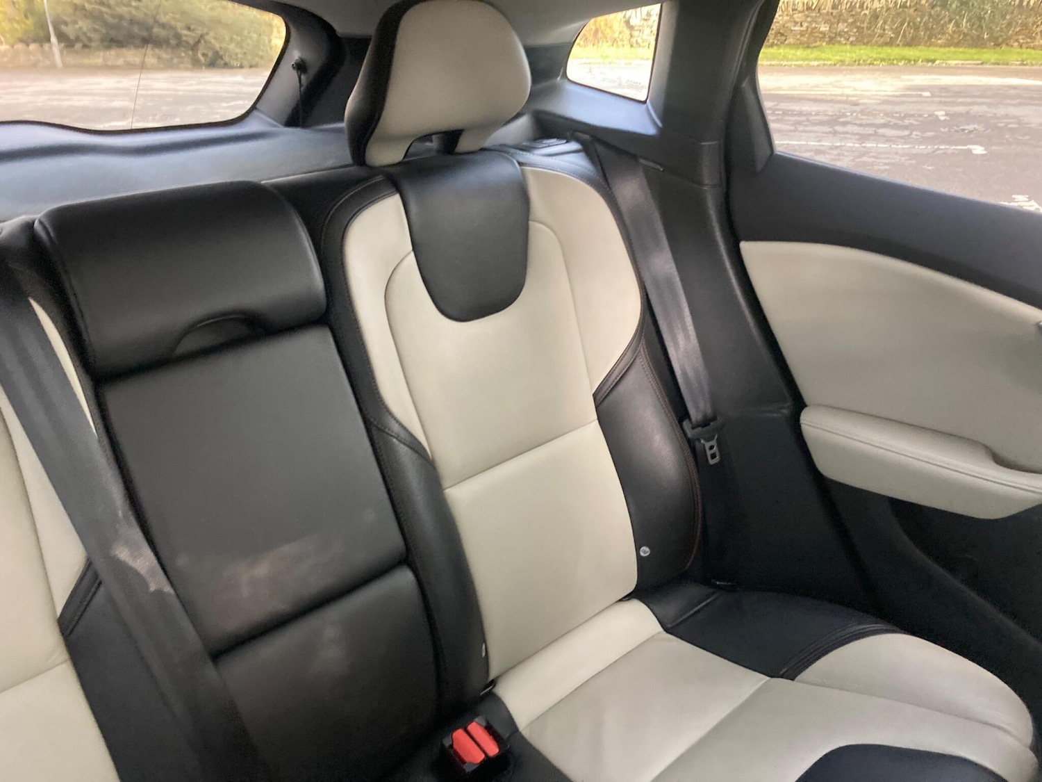 Used Volvo V40 Cross Country 2014 for sale - 76572539: Photo 30