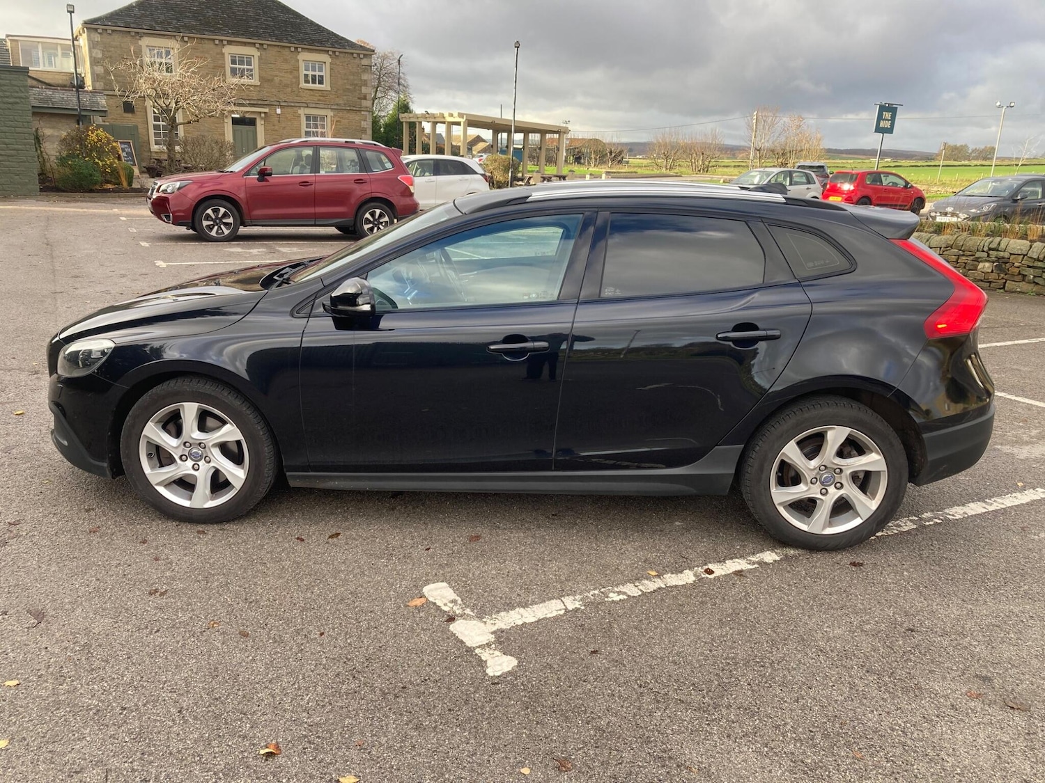 Used Volvo V40 Cross Country 2014 for sale - 76572539: Photo 7