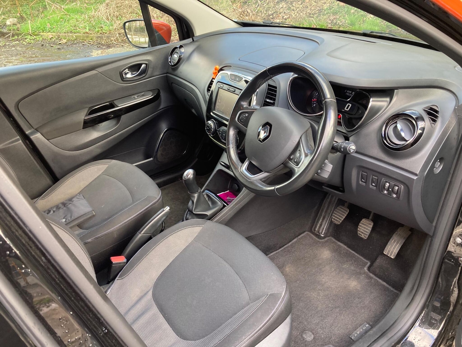 Used Renault Captur 2017 for sale - 77839979: Photo 12