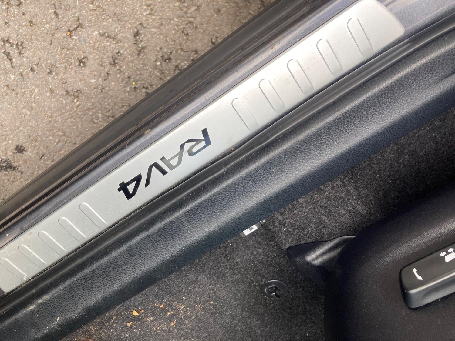 Used Toyota RAV4 for sale - 78214392: Photo 17