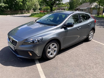 Used Volvo V40 2015 for sale - 78752988: Photo