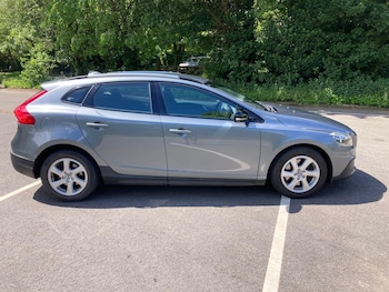 Used Volvo V40 2015 for sale - 78752988: Photo