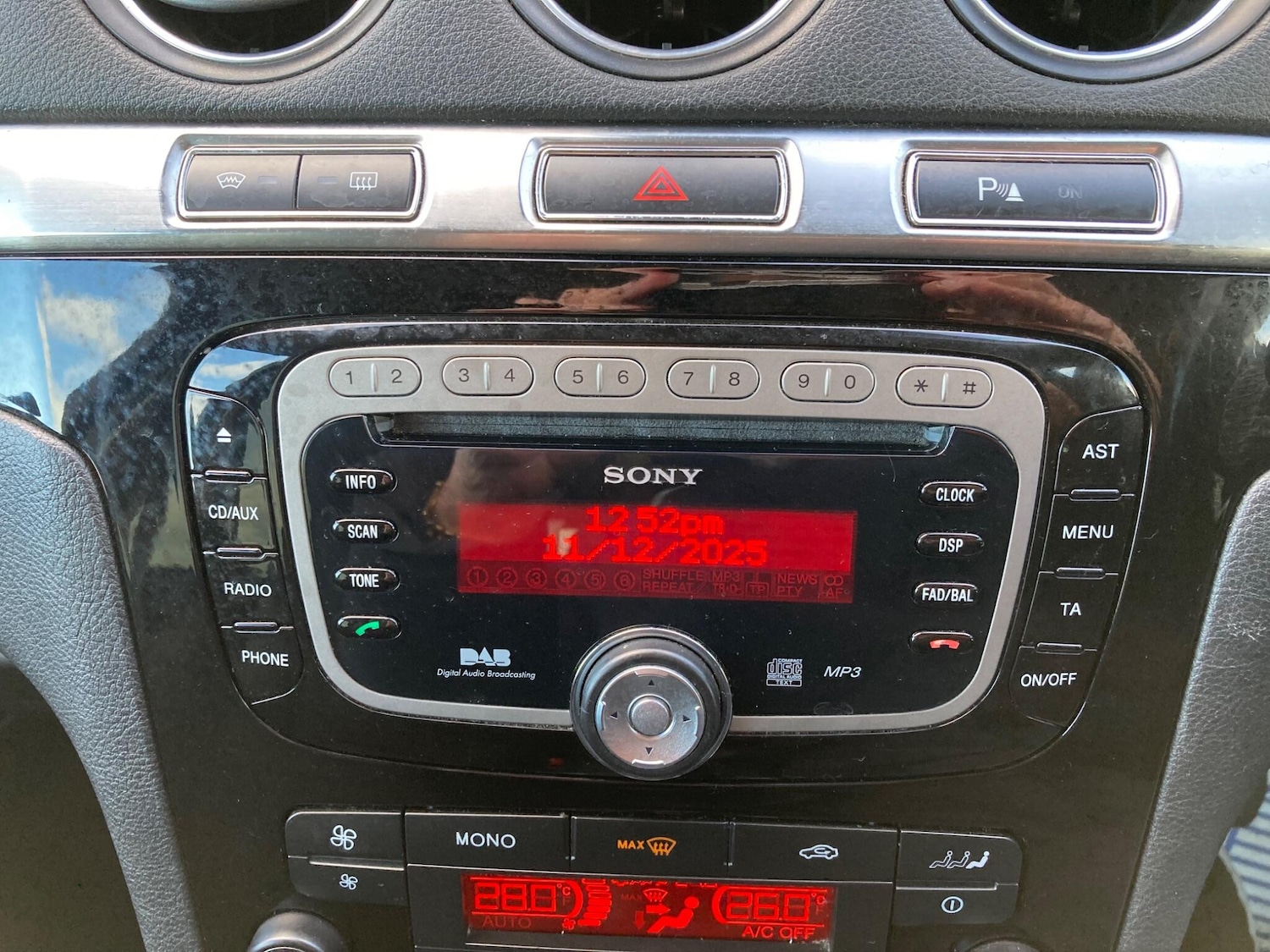 Used Ford Galaxy 2013 for sale - 76912882: Photo 30