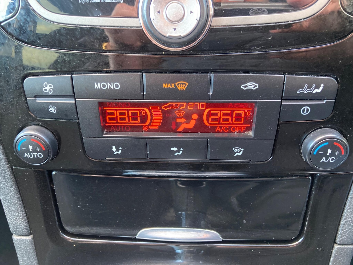 Used Ford Galaxy 2013 for sale - 76912882: Photo 31