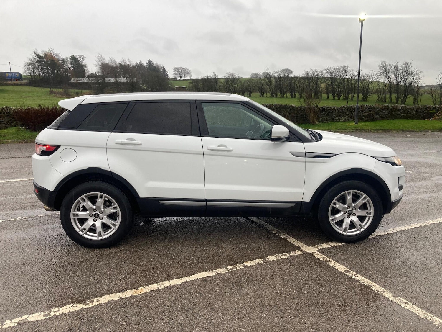 Used Land Rover Range Rover Evoque for sale - 77683913: Photo 2