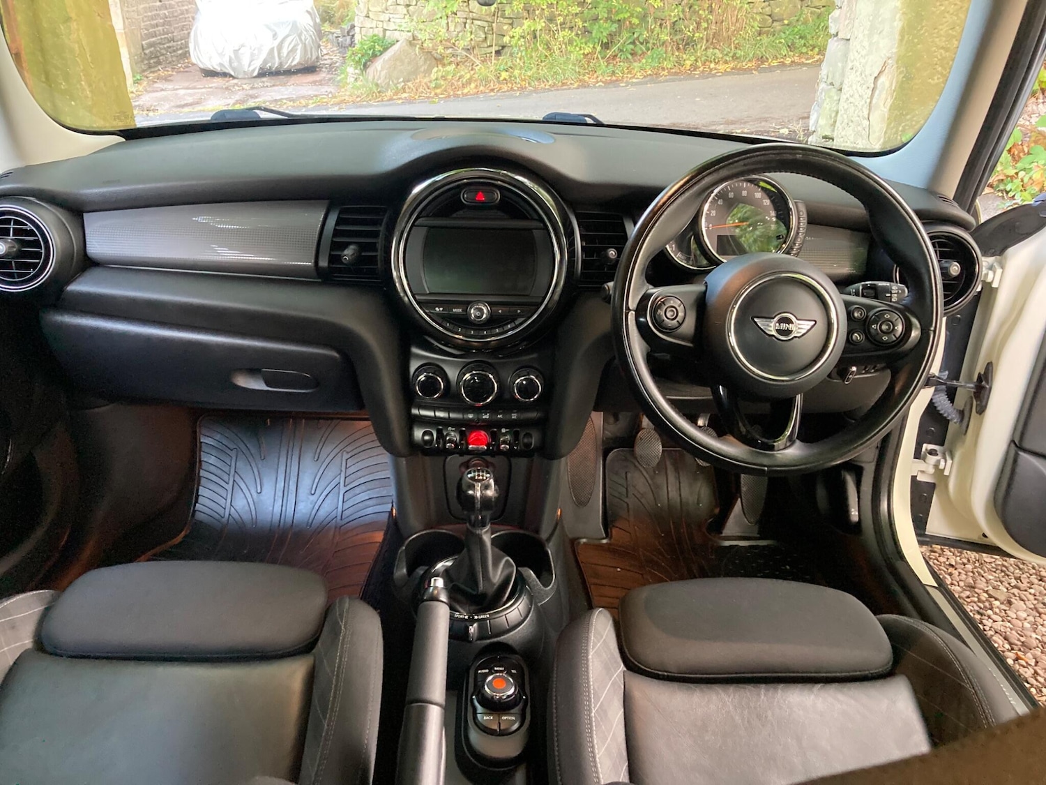 Vehicle 22
